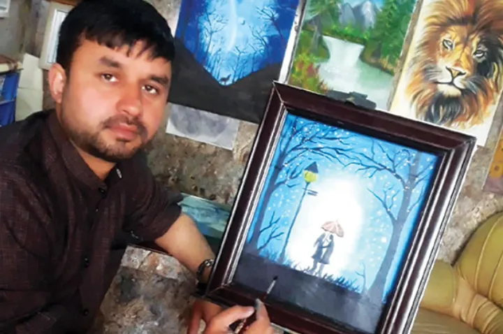 شاید برس و رنگ را بوسیده سرجایش گذارم